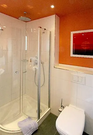 מלון Neckarblick Hotel באד ווימפן